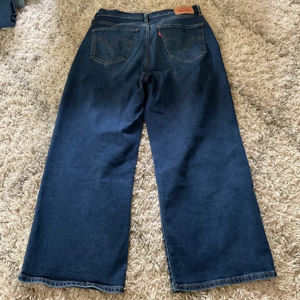 Levis High Rise Wide‎ Leg Jeans Dark Wash Blue Denim Size 31 1519